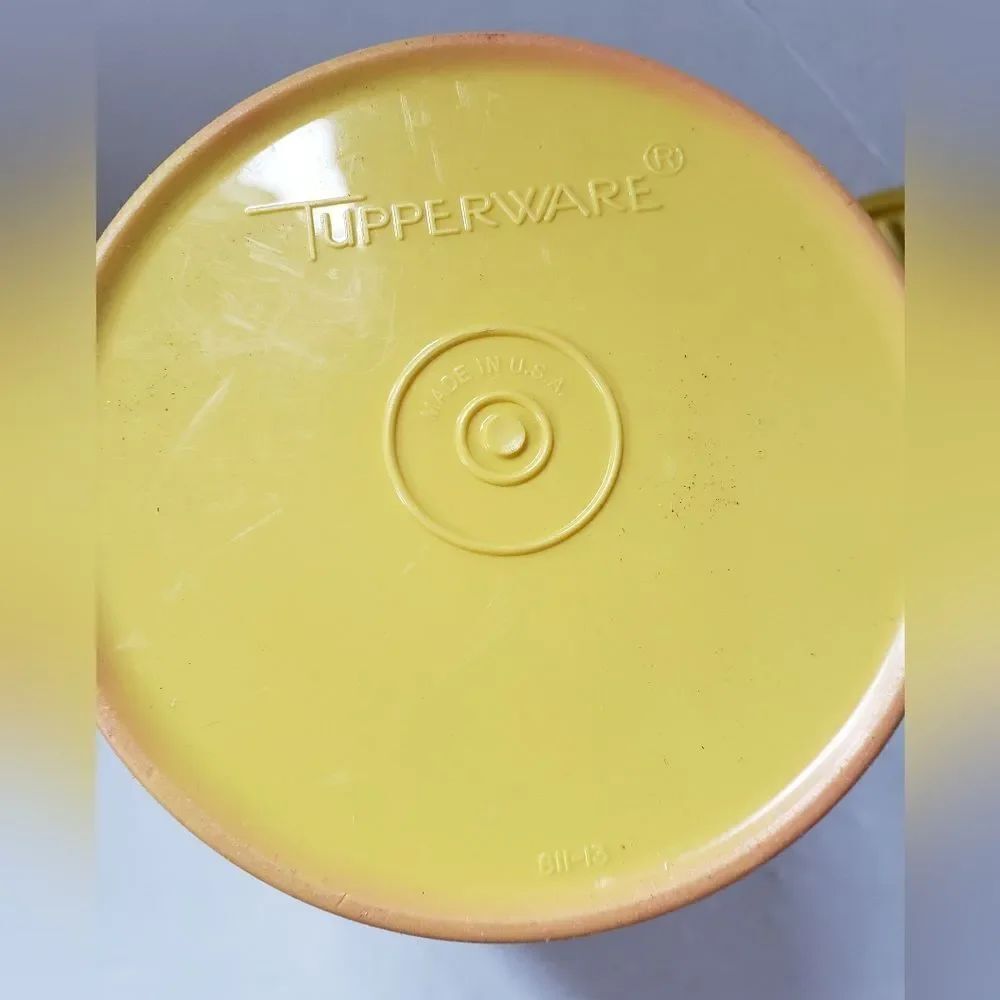 Tupperware Tea Canister  - Picture 8 of 9